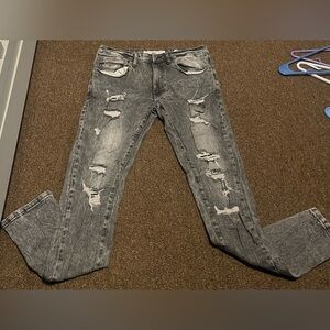 Grey men’s skinny jeans